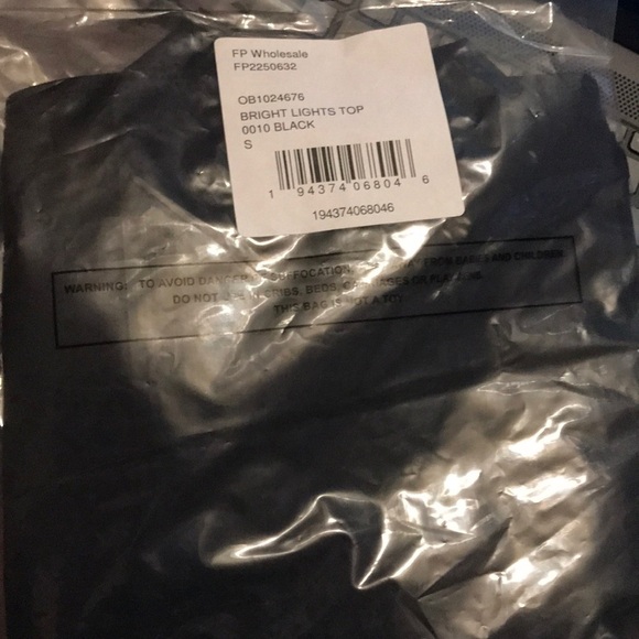 FREE PEOPLE Movement Bright Light Performance Crop Small - Picture 8 of 8